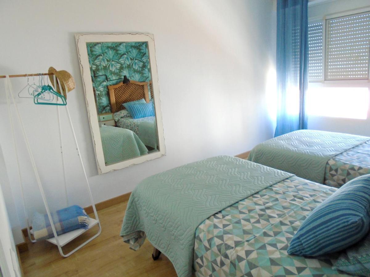 Apartamento Grao: Youthful Summer Retreat on Spain's Best Beach Gandia Exterior photo